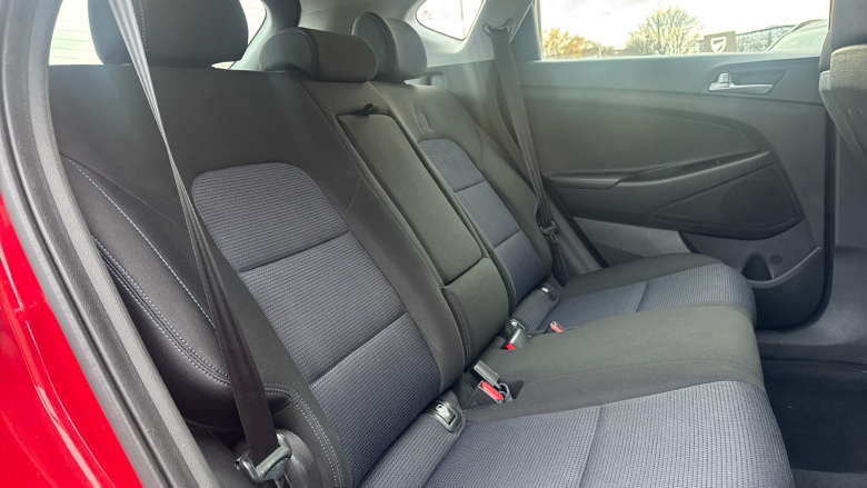 Hyundai Tucson 1.6 GDi Blue Drive SE Nav 5dr 2WD Petrol Estate